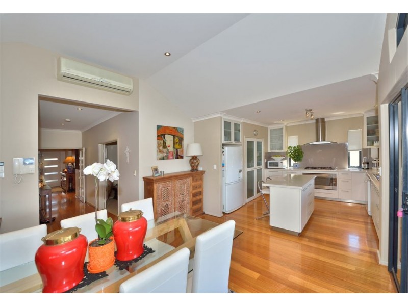 22 Leisure Way, Halls Head WA 6210
