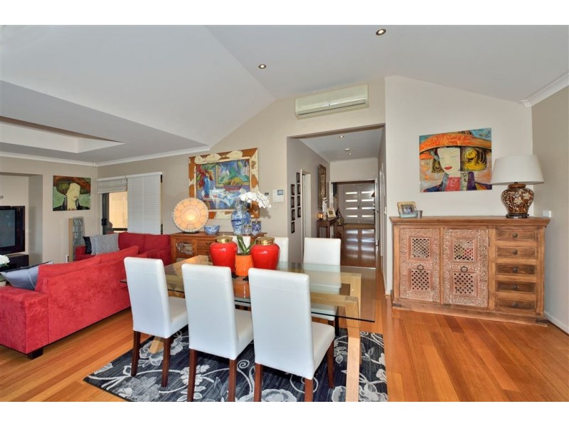 22 Leisure Way, Halls Head WA 6210