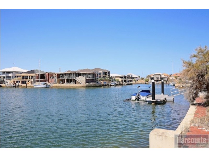 82 Sandpiper Island Retreat, Wannanup WA 6210