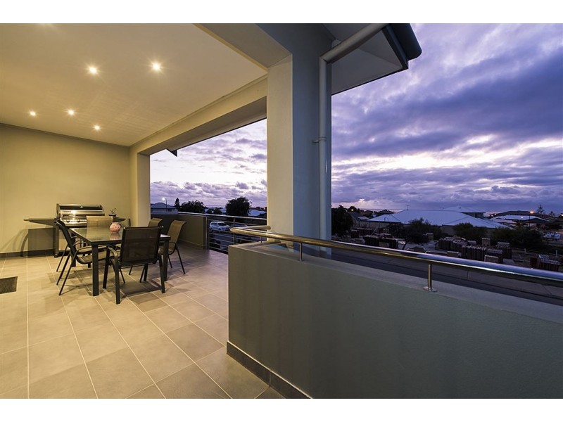 20 Caspian Drive, Wannanup WA 6210