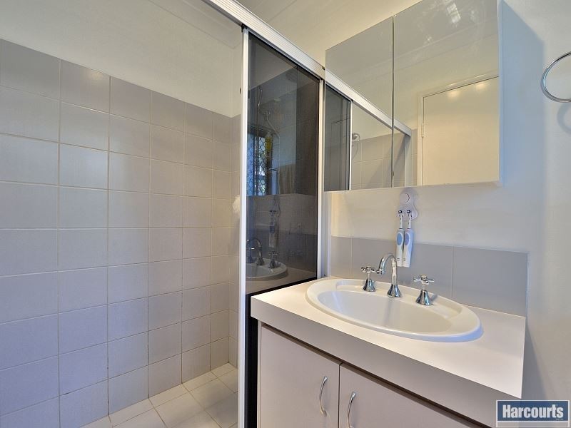 11 Ravendale Drive, Dudley Park WA 6210