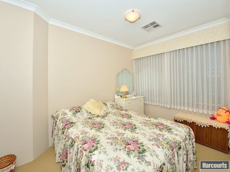 11 Ravendale Drive, Dudley Park WA 6210