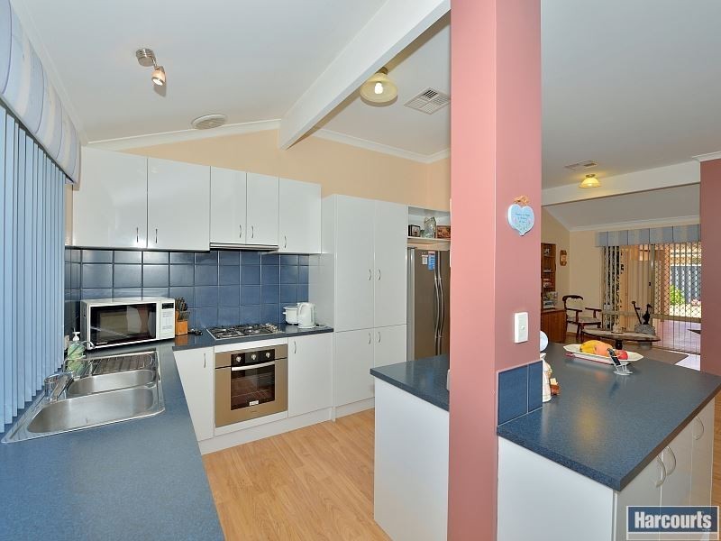 11 Ravendale Drive, Dudley Park WA 6210