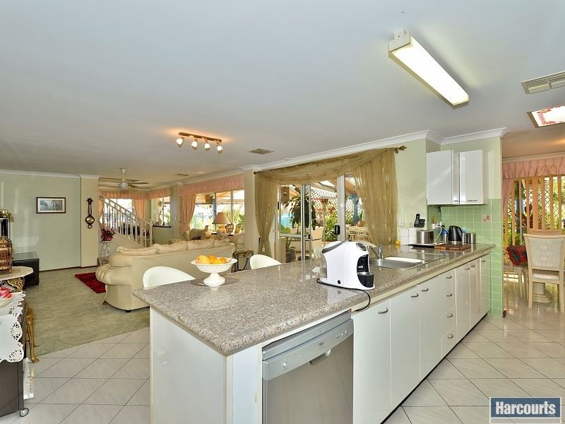 21 Waterside Drive, Dudley Park WA 6210
