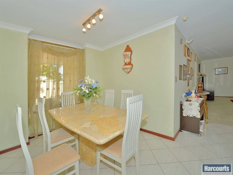 21 Waterside Drive, Dudley Park WA 6210