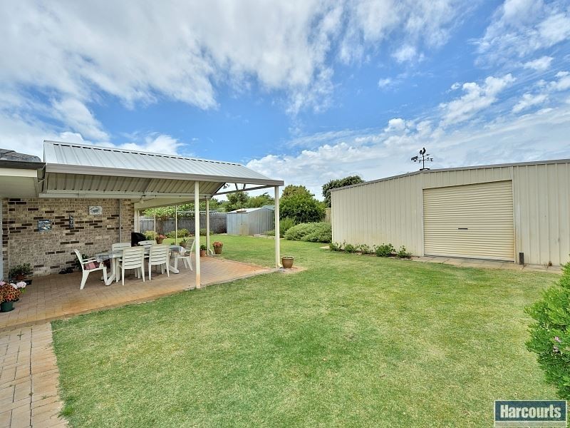 8 Erica Street, Coodanup WA 6210