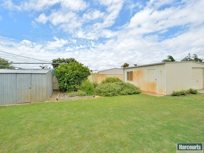 8 Erica Street, Coodanup WA 6210