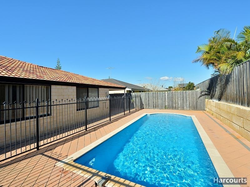 12 Boardwalk Boulevard, Halls Head WA 6210