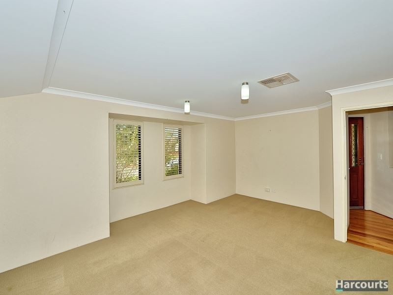 12 Boardwalk Boulevard, Halls Head WA 6210