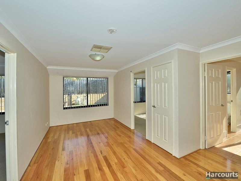 12 Boardwalk Boulevard, Halls Head WA 6210