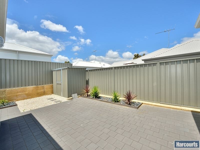 30 Bellerive Pass, Meadow Springs WA 6210