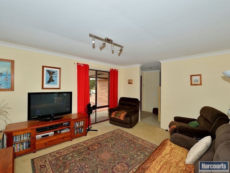 14 Admiralty Crescent, Halls Head WA 6210