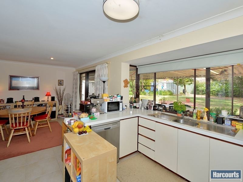 14 Admiralty Crescent, Halls Head WA 6210