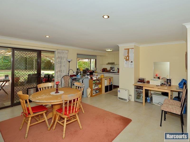 14 Admiralty Crescent, Halls Head WA 6210