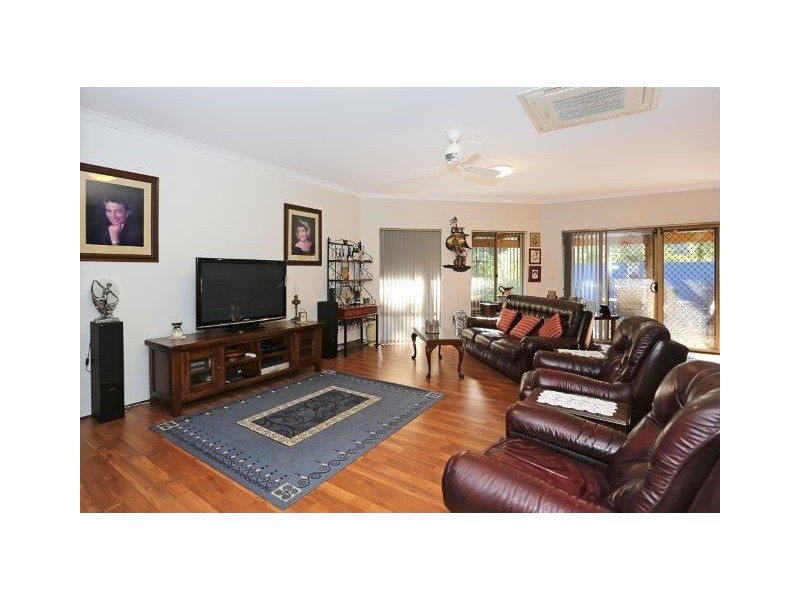 10 Russell Drive, Waroona WA 6215