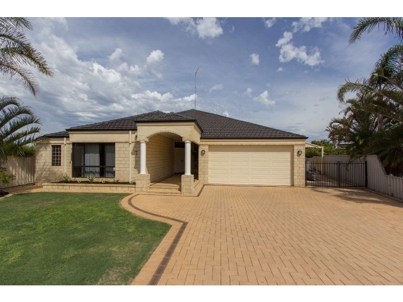 7 Nettle Place, Halls Head WA 6210