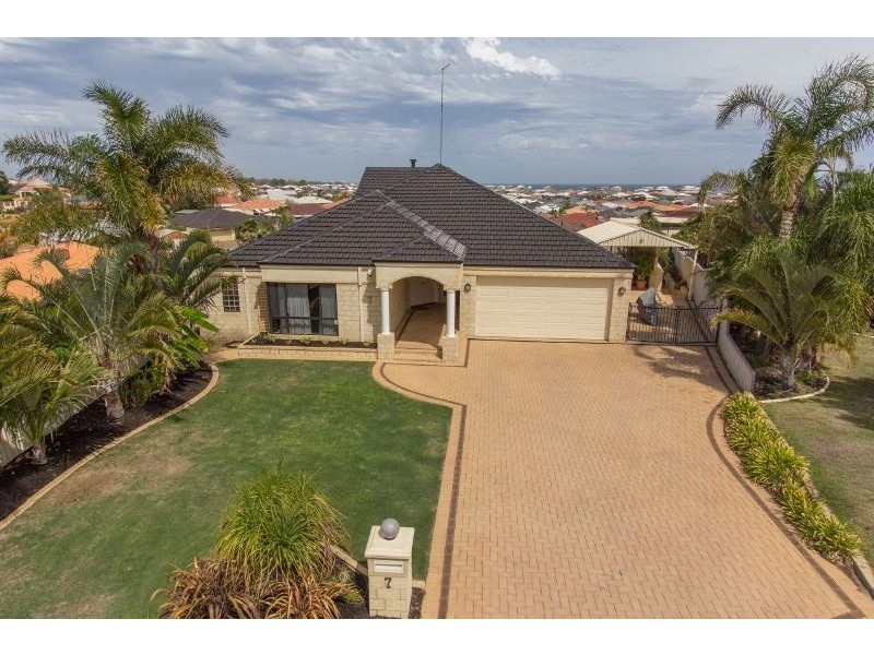 7 Nettle Place, Halls Head WA 6210