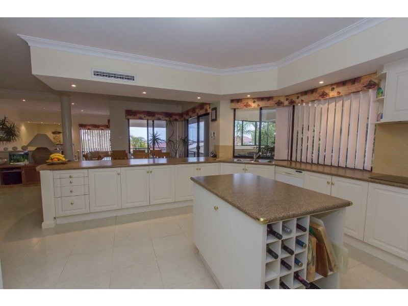 7 Nettle Place, Halls Head WA 6210