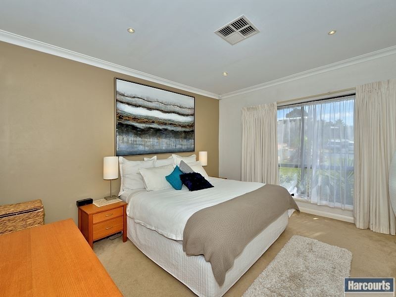 7 Nettle Place, Halls Head WA 6210