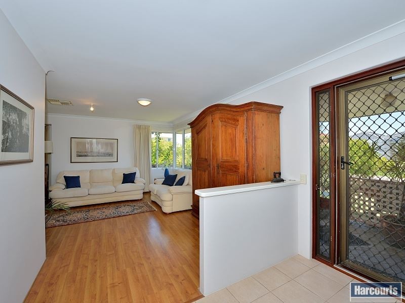 7 Quayside Close, Halls Head WA 6210