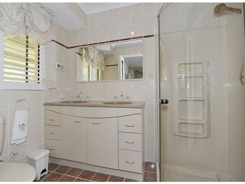 82 Peaceful Waters Drive, Barragup WA 6209