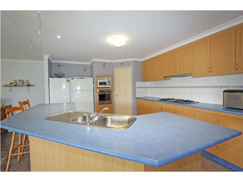 16 Cranbrook Crescent, Dawesville WA 6211