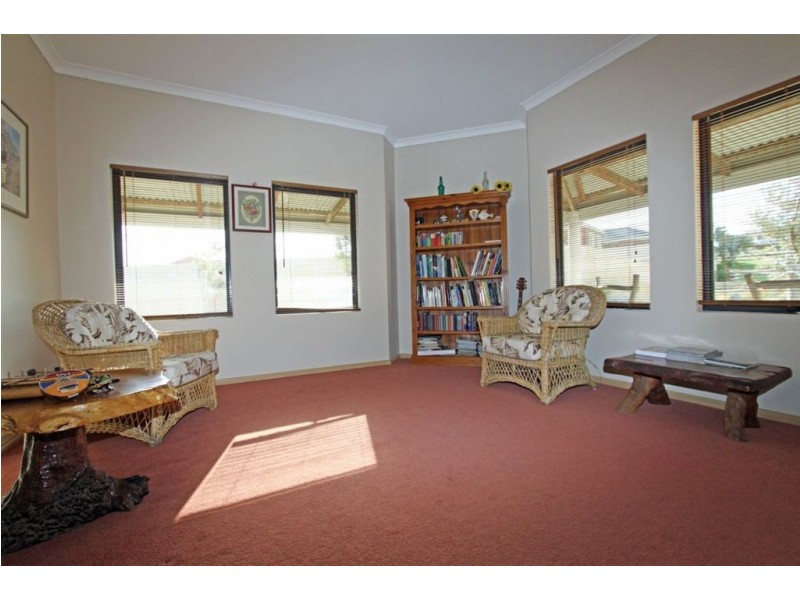 16 Cranbrook Crescent, Dawesville WA 6211
