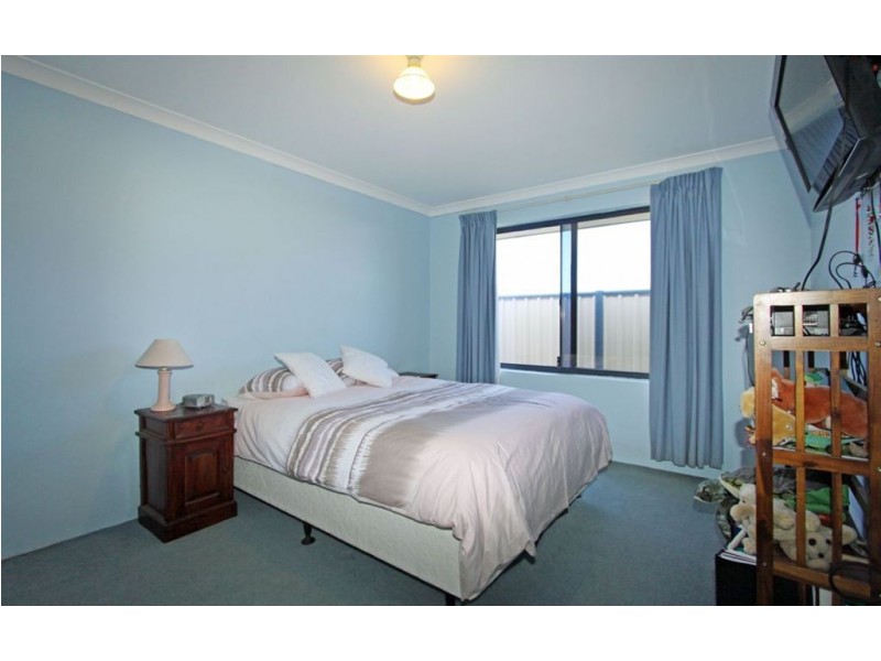 16 Cranbrook Crescent, Dawesville WA 6211