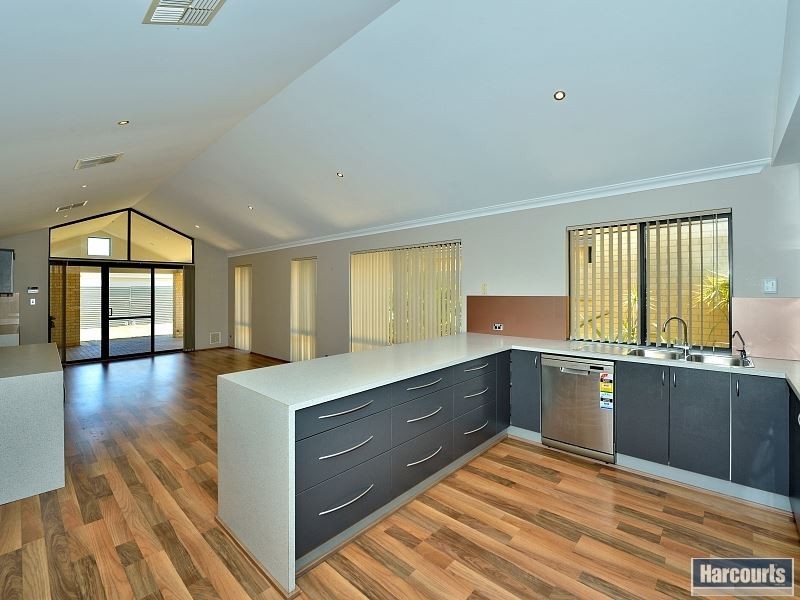 6 Moorhen Green, Dudley Park WA 6210