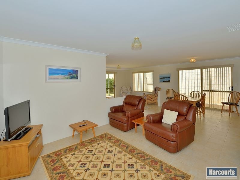 15 Northport Boulevard, Wannanup WA 6210