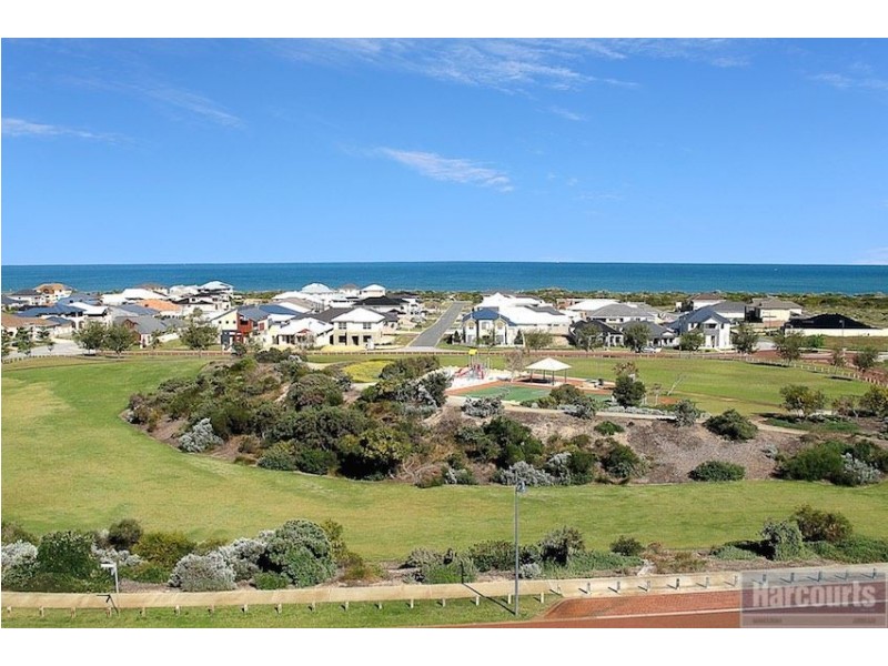 6 George Hibbert Road, Madora Bay WA 6210