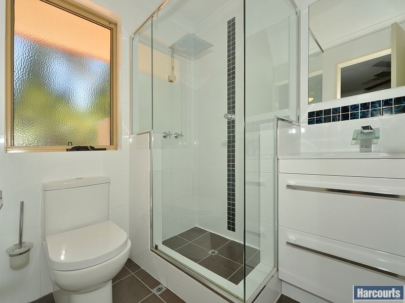 11 Amulla Court, Halls Head WA 6210