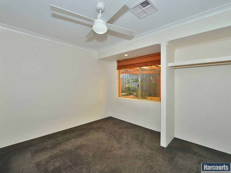 11 Amulla Court, Halls Head WA 6210