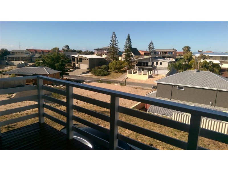 13A Valley Road, Halls Head WA 6210