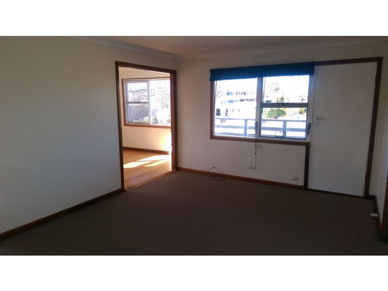 13A Valley Road, Halls Head WA 6210