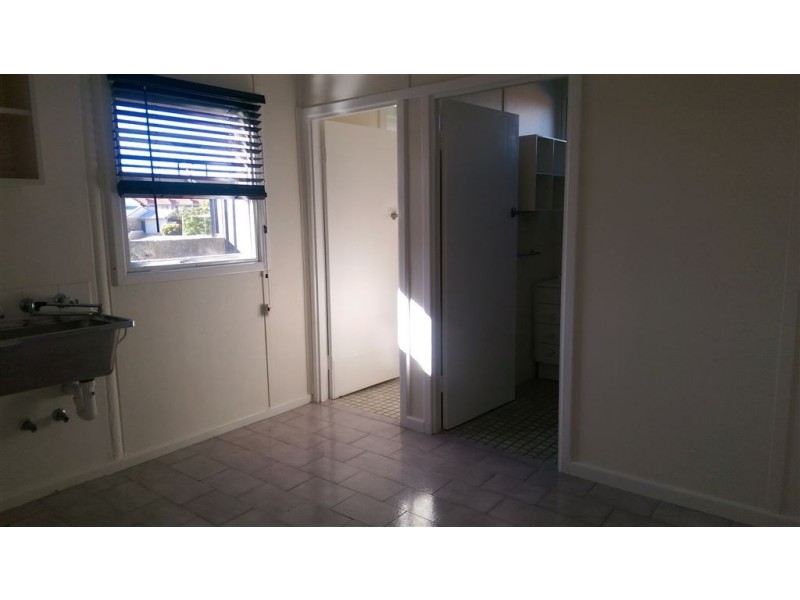 13A Valley Road, Halls Head WA 6210