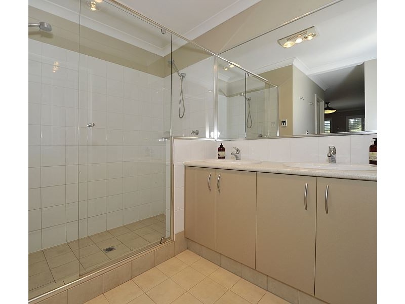 14 Arabian Drive, Coodanup WA 6210