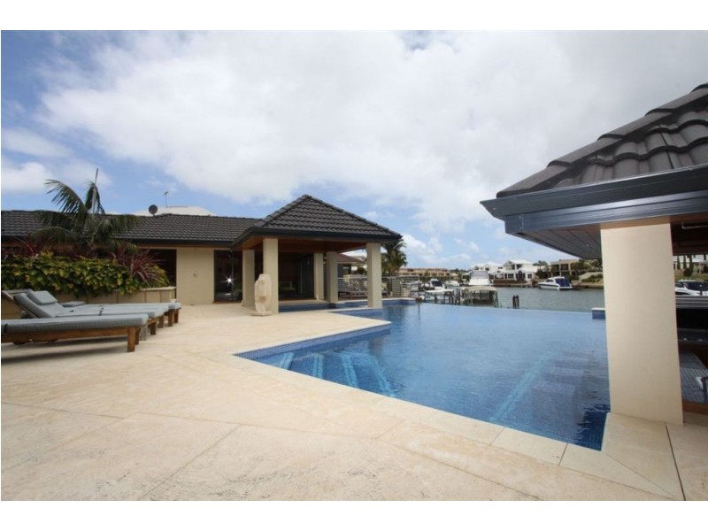 2 Leighton Place, Halls Head WA 6210