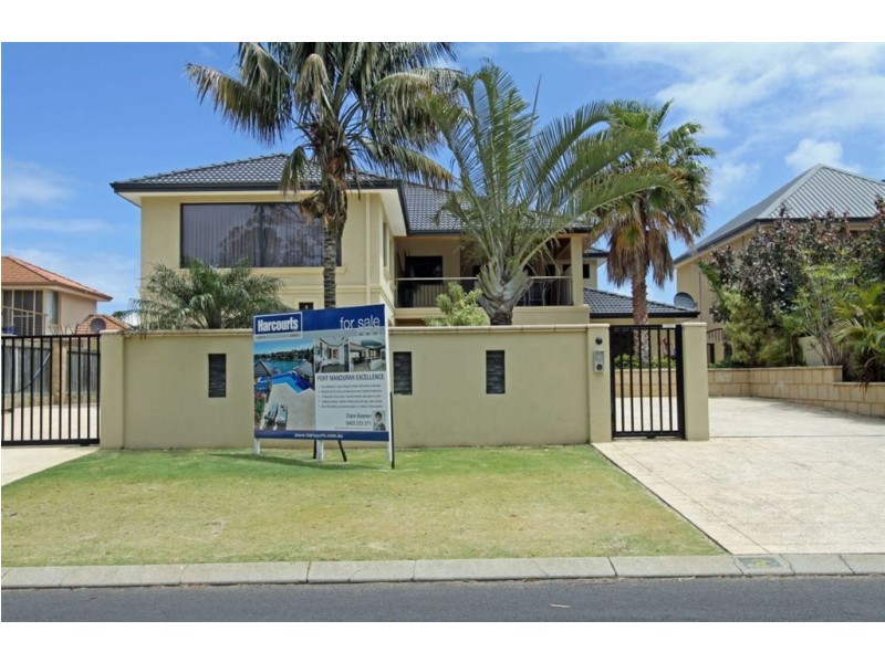 2 Leighton Place, Halls Head WA 6210