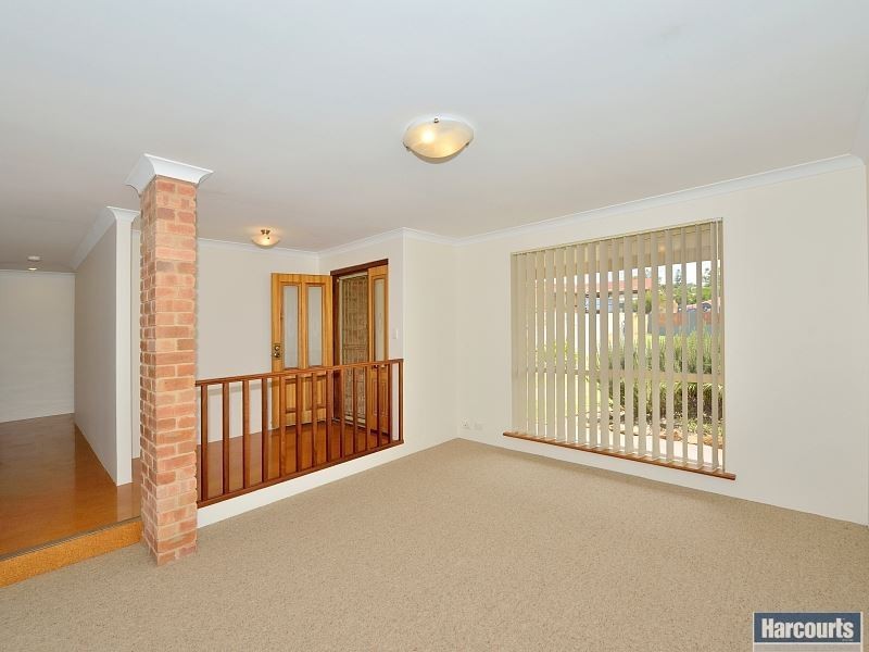 13 Newstead Close, Halls Head WA 6210