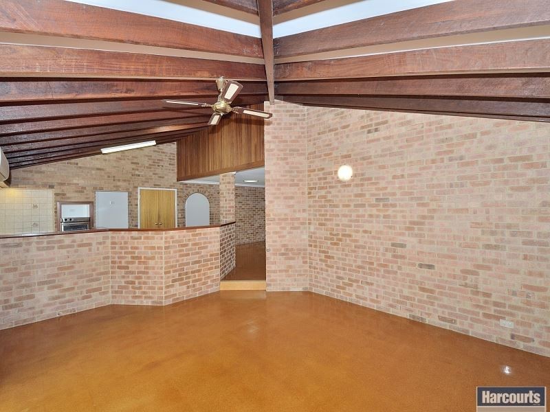 13 Newstead Close, Halls Head WA 6210