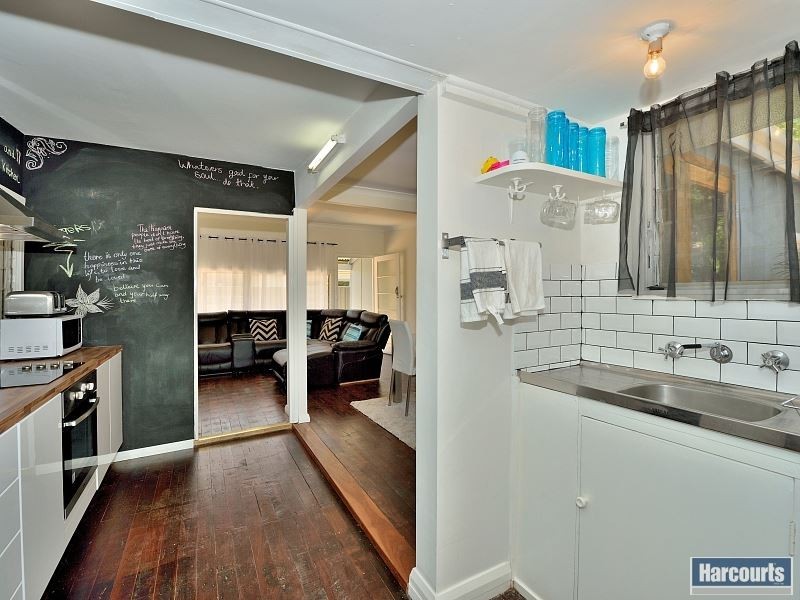 39B Koolinda Street, Falcon WA 6210