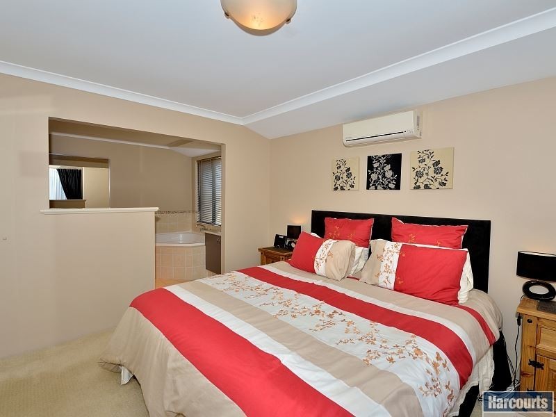 5 Lutea Road, Halls Head WA 6210