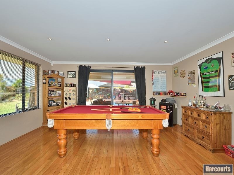 5 Lutea Road, Halls Head WA 6210