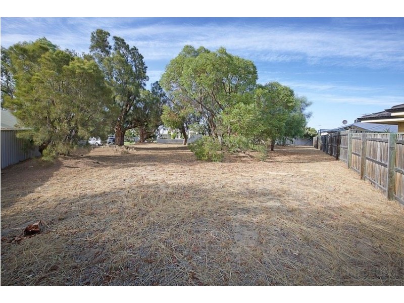 23 Everlasting Retreat, Halls Head WA 6210