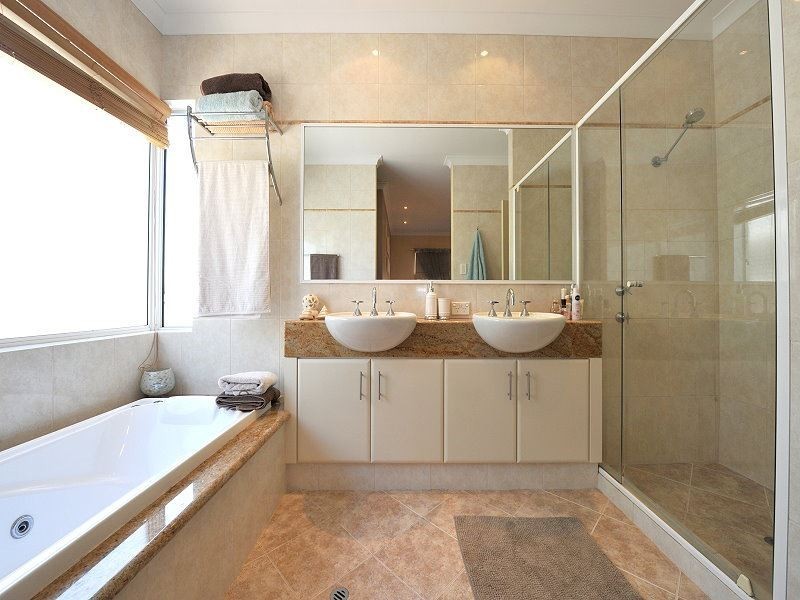 3 Ash Court, Halls Head WA 6210