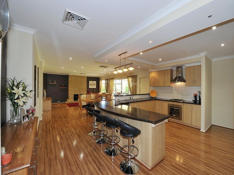 3 Ash Court, Halls Head WA 6210