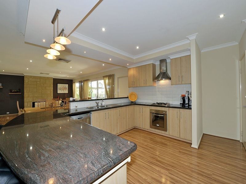 3 Ash Court, Halls Head WA 6210