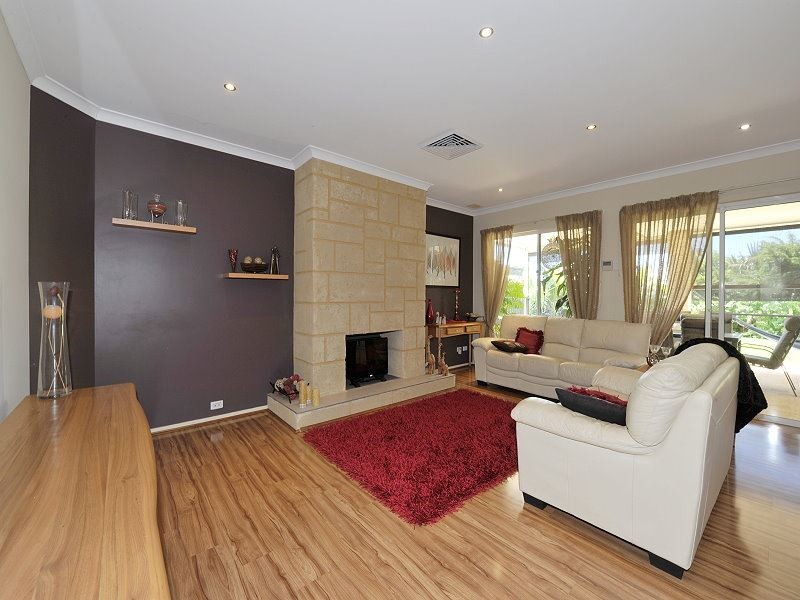 3 Ash Court, Halls Head WA 6210