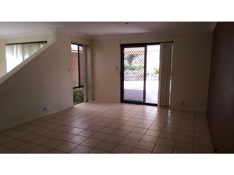 3 Darley Grove, Halls Head WA 6210